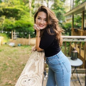 Meet your Posher, Carissa